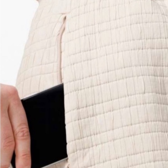 NWT Serene Travels vest tie expedition perfect for spring and travel - Picture 11 of 16